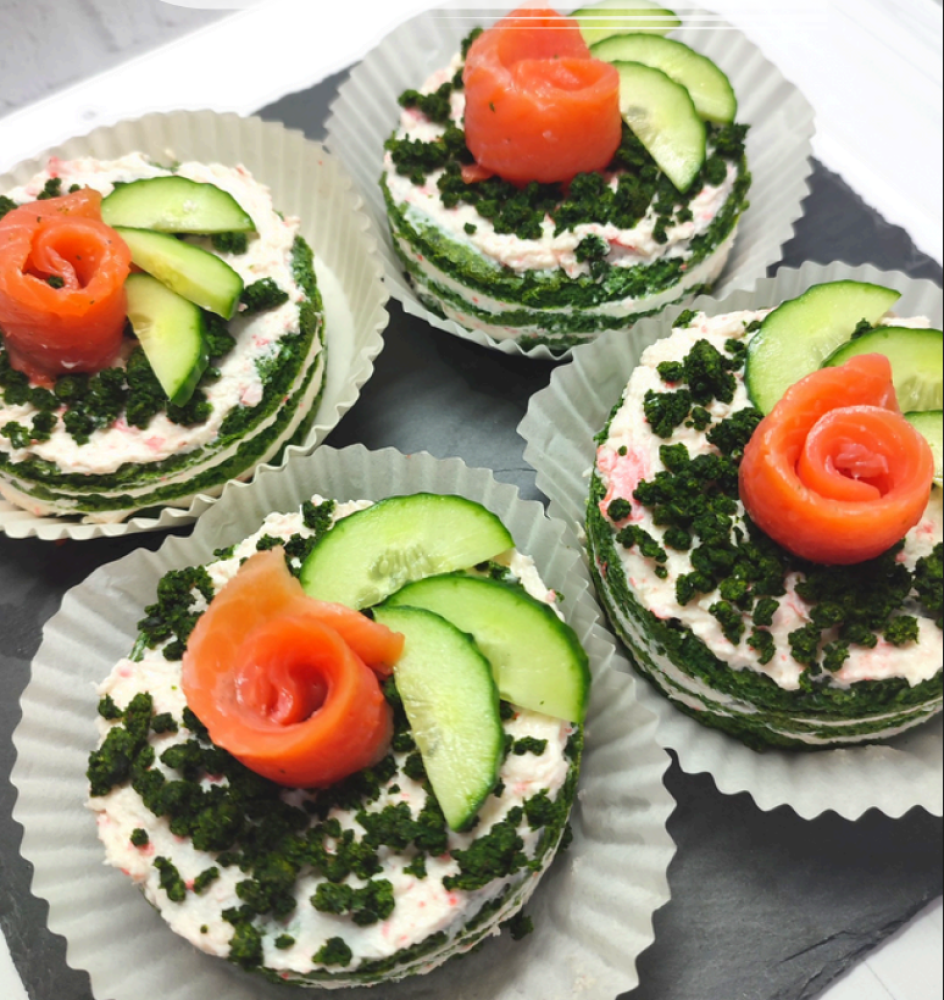 Закусочные тортики из шпината с форелью - фото1 Закусочные тортики из шпината с форелью - фото1