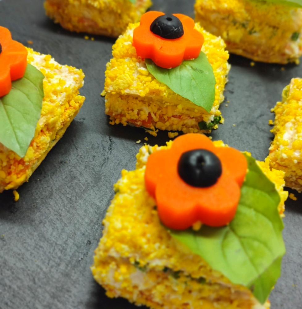 Закусочные пирожные из печени трески и соленых крекеров - фото1 Закусочные пирожные из печени трески и соленых крекеров - фото1