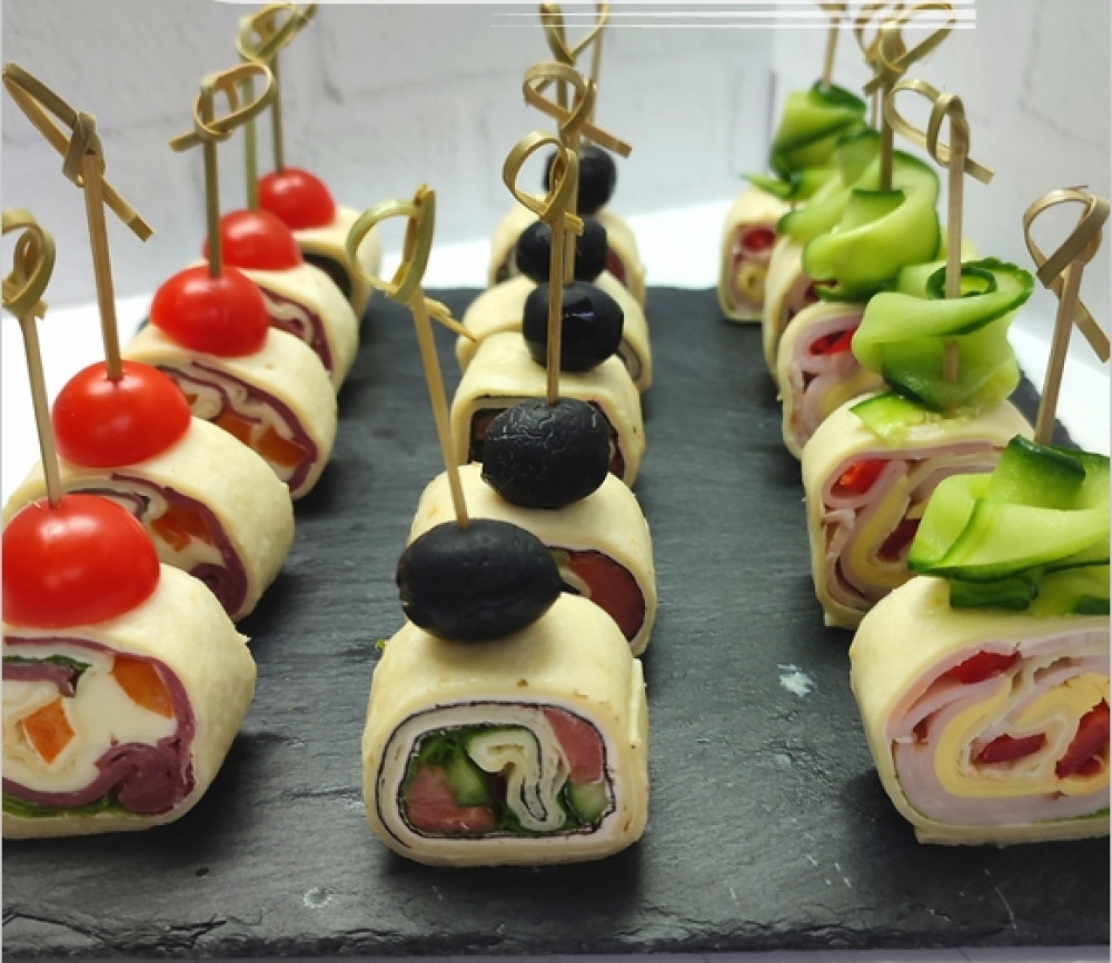 Закусочные рулетики из мексиканской лепёшки - фото1 Закусочные рулетики из мексиканской лепёшки - фото1