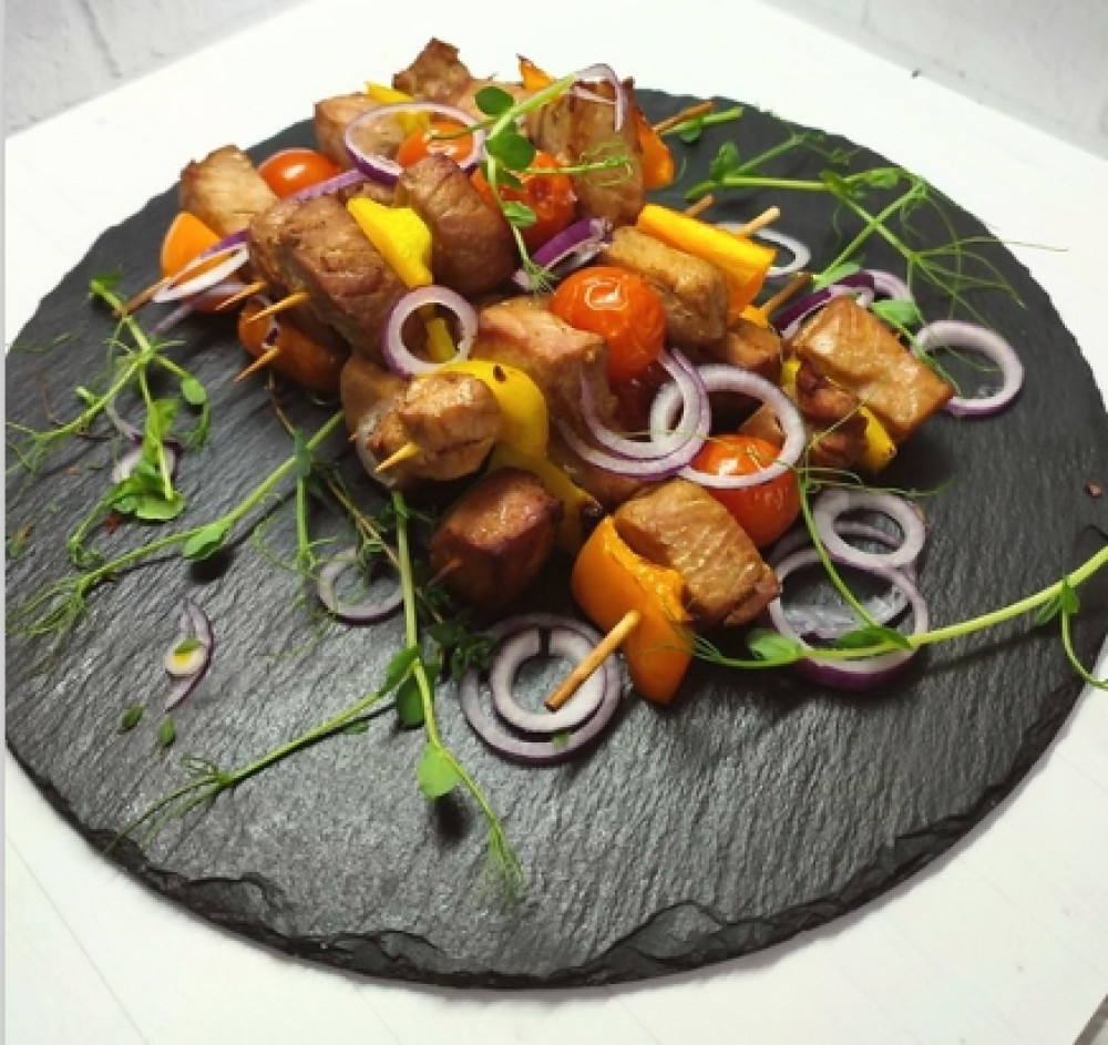 Шашлычки из тунца с овощами - фото1 Шашлычки из тунца с овощами - фото1