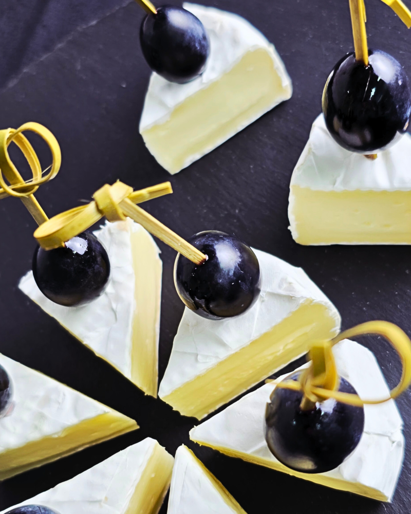 Канапе с сыром камамбер - фото1 Канапе с сыром камамбер - фото1