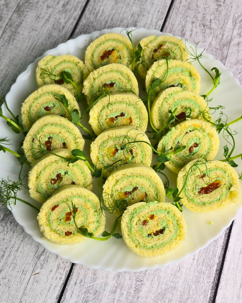 Рулет бисквитный с красной икрой - фото2 Рулет бисквитный с красной икрой - фото2