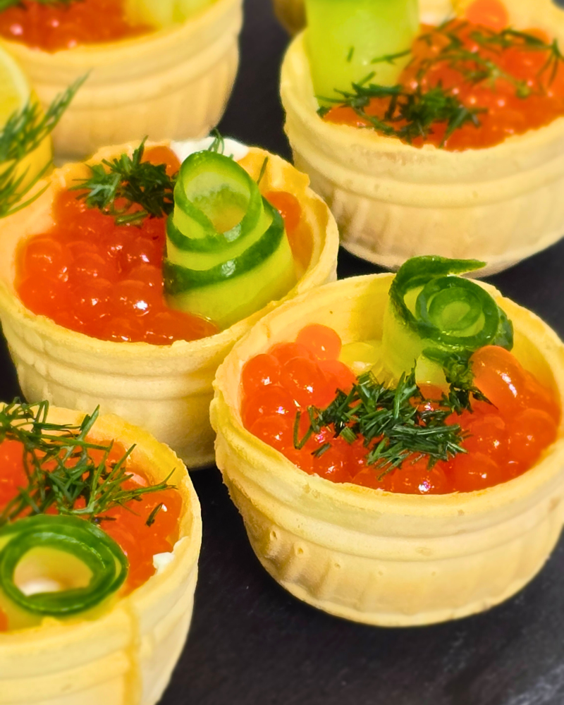 Тарталетки с икрой и огурцом - фото1 Тарталетки с икрой и огурцом - фото1