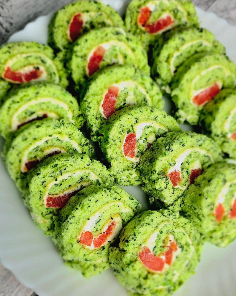 Рулет бисквитный со шпинатом и форелью - фото1 Рулет бисквитный со шпинатом и форелью - фото1